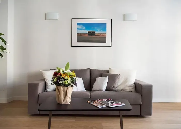 Brand New Apt, City Life District